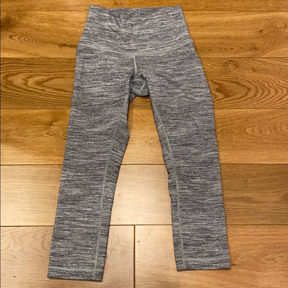 Lululemon cropped leggings